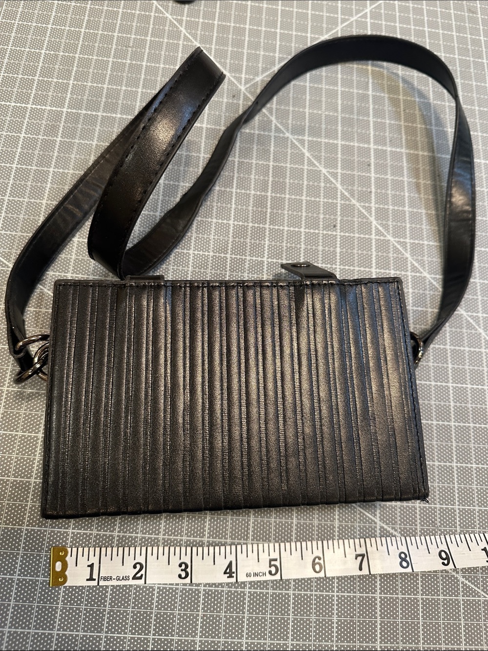 Men's Black Ribbed Leather Crossbody Bag